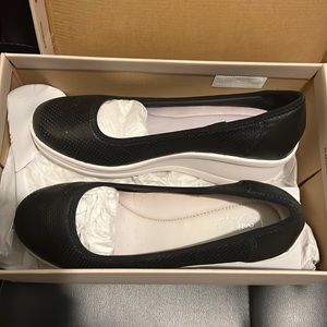 Antigravity easy spirit 7 1/2 black new with box; never worn!